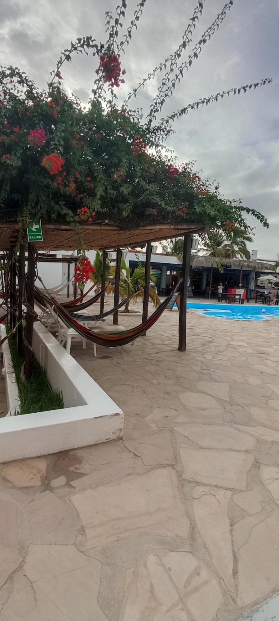 Loki Del Mar Hostel มันโกรา ภายนอก รูปภาพ