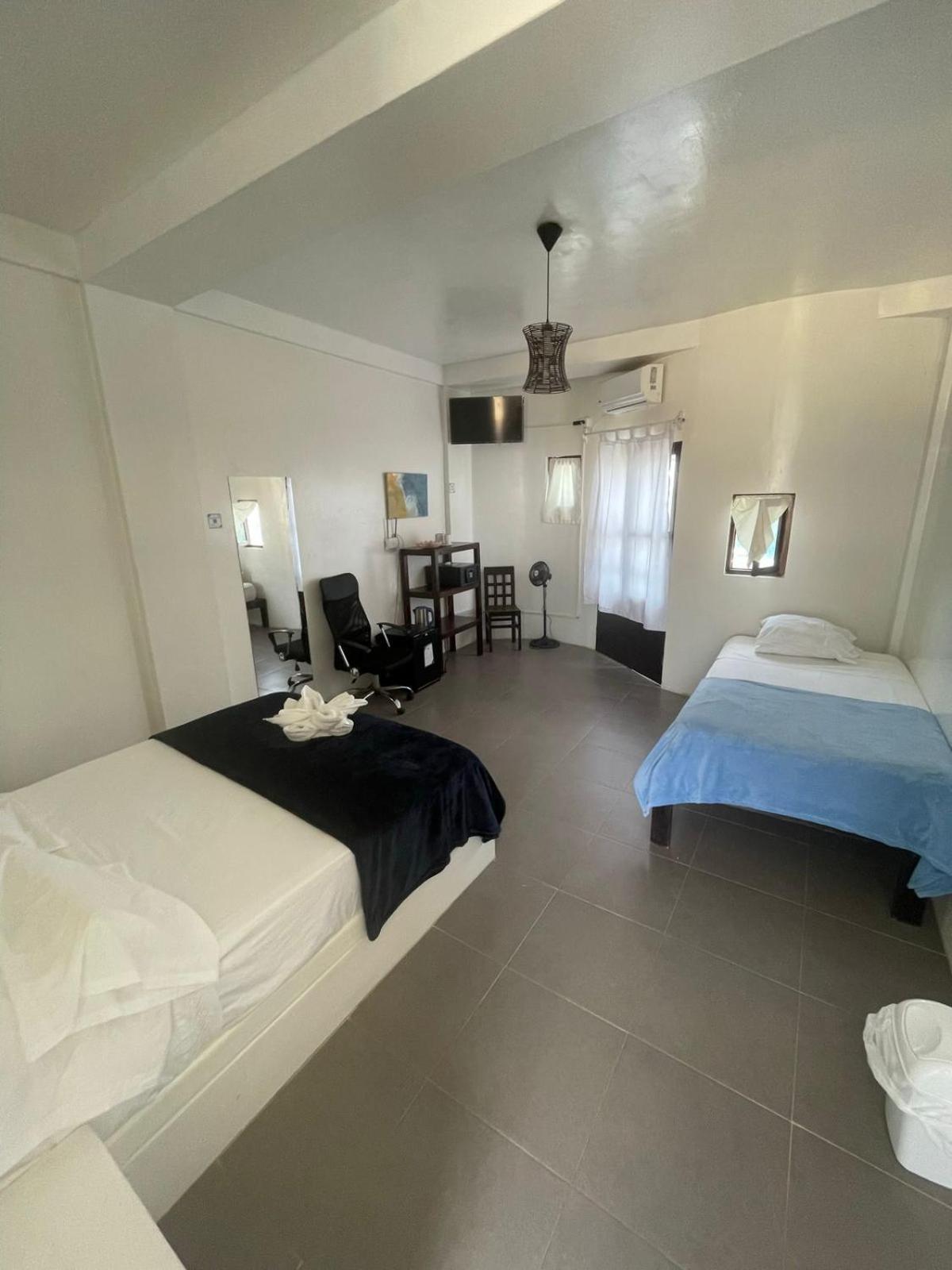 Loki Del Mar Hostel มันโกรา ภายนอก รูปภาพ