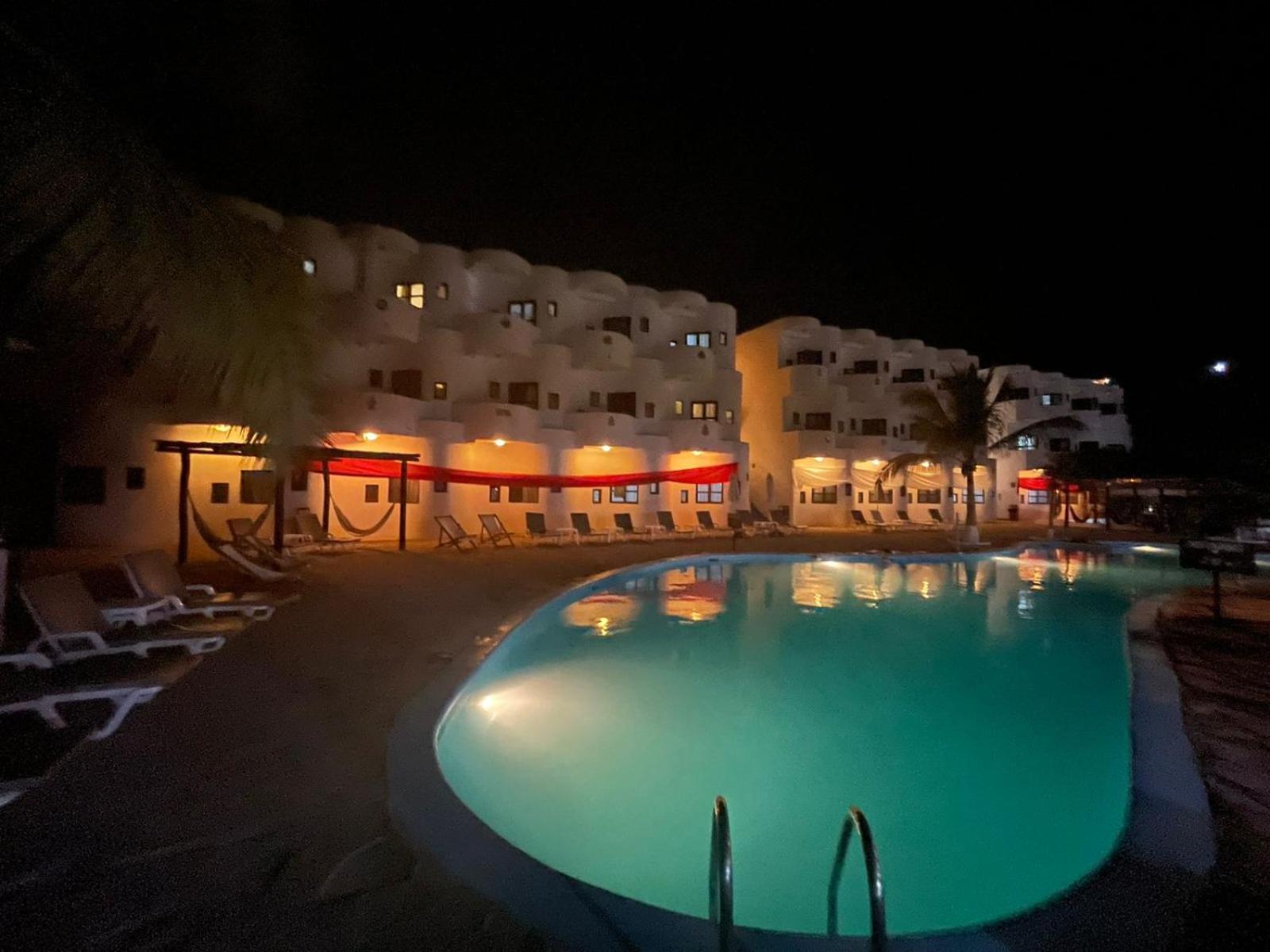 Loki Del Mar Hostel มันโกรา ภายนอก รูปภาพ