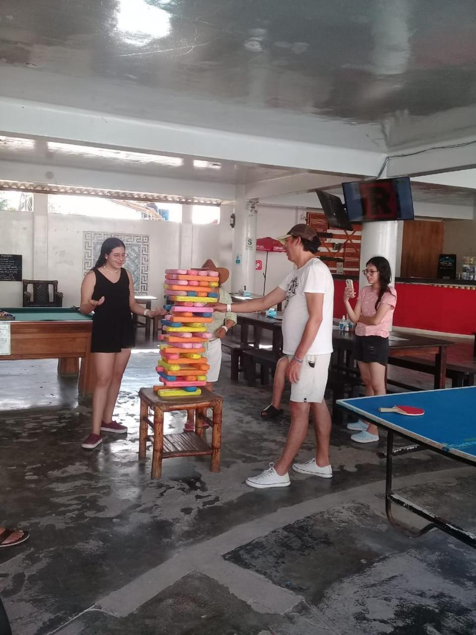 Loki Del Mar Hostel มันโกรา ภายนอก รูปภาพ