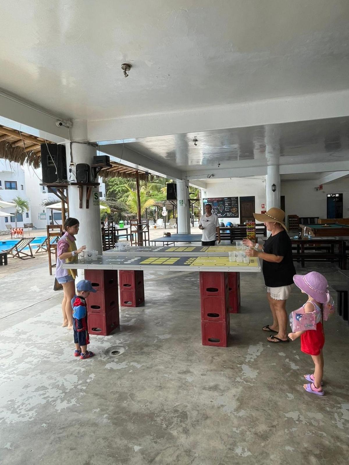 Loki Del Mar Hostel มันโกรา ภายนอก รูปภาพ