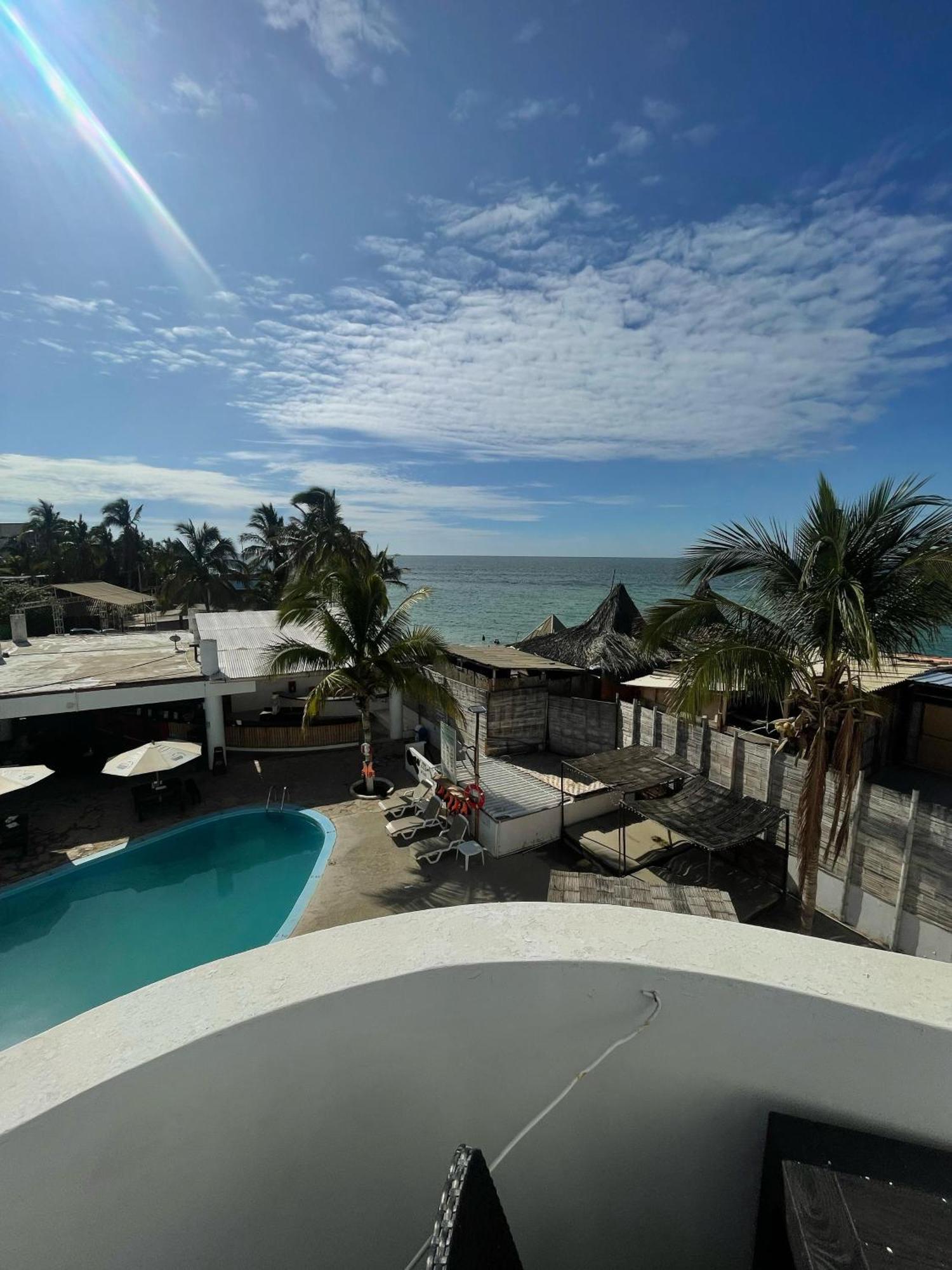 Loki Del Mar Hostel มันโกรา ภายนอก รูปภาพ